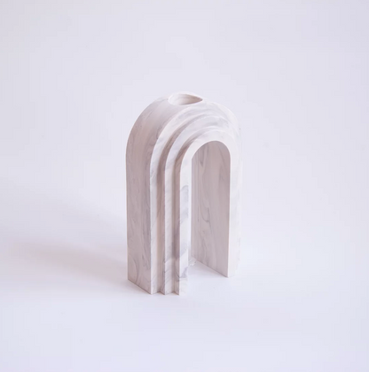 Extra & Ordinary Scala arch vase deep marble